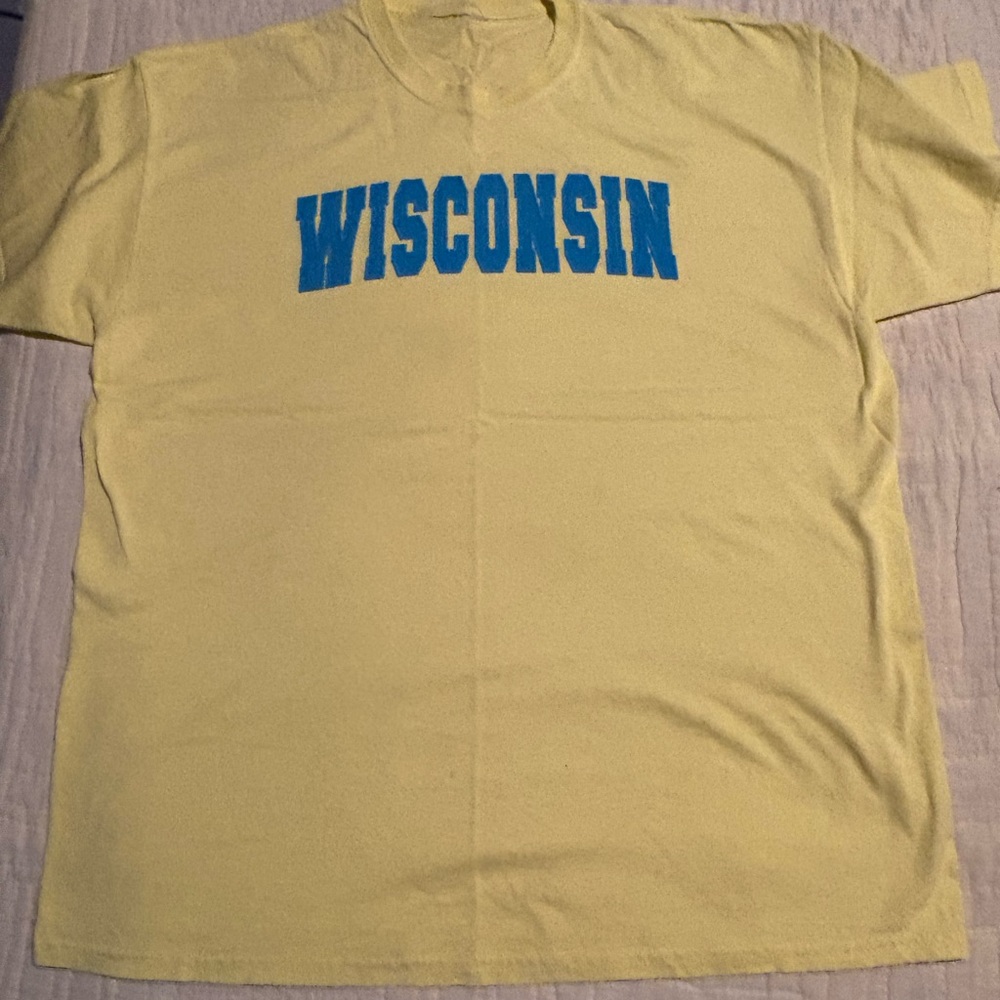 Men’s Yellow XL Raised Lettering Wisconsin T-Shirt